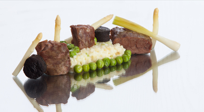 Iberico_aardappel_erwt_asperge_gnocci_knoflook